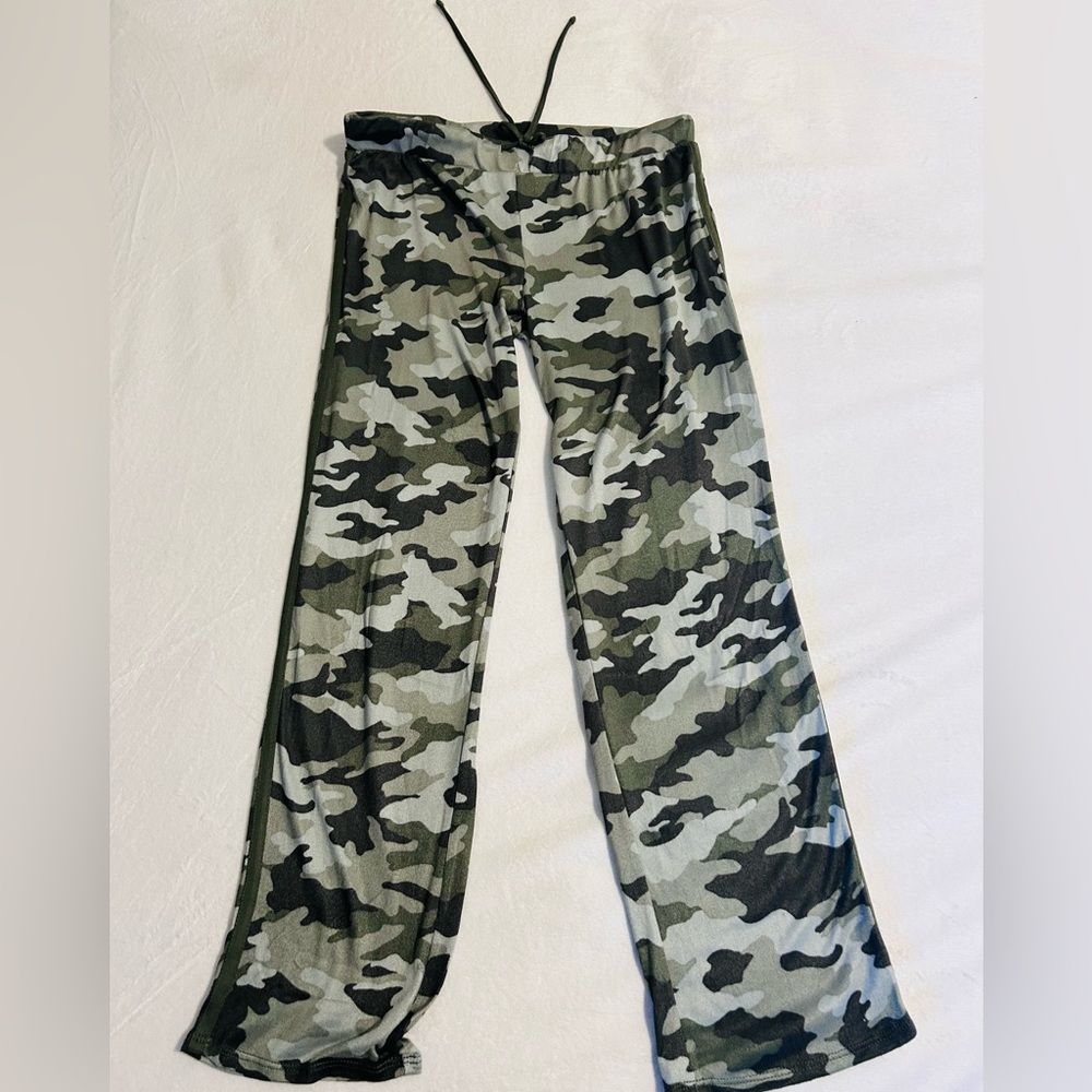 Lucky Brand Green Camouflage super soft lounge pants